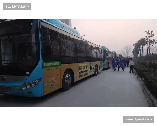 从“家门口”到“校门口”定制线路+专属公交卡 真方便 从“家门口”到“校门口”定制线路+专属公交卡 真方便